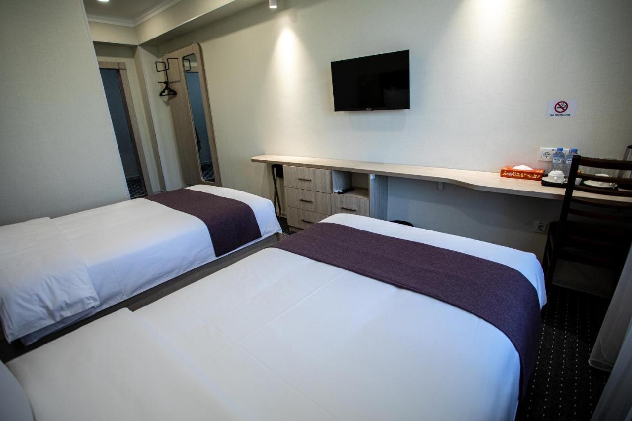 Sharaf Hotel Ташкент Экстерьер фото