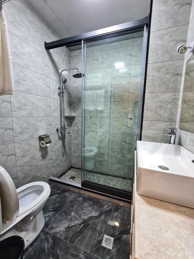 Sharaf Hotel Ташкент Экстерьер фото